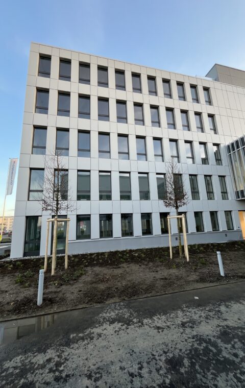 Sanierung Bürogebäude und Neubau Empfangshalle Hofwisenstrasse 24, 8153 Rümlang